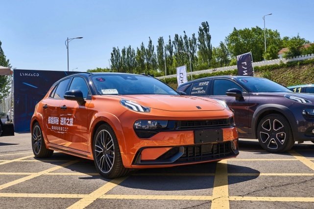 看不懂的魏牌六座SUV，扭转销量？兑现诺言？回怼理想？