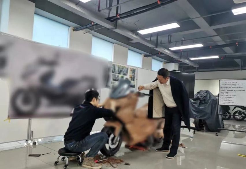 大踏板摩托风起云涌，嘉爵携宗申比亚乔入场，谁是竞争的牺牲品