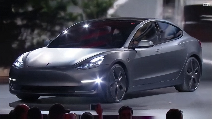 想买请忍住？小改款特斯拉Model 3被拍到了
