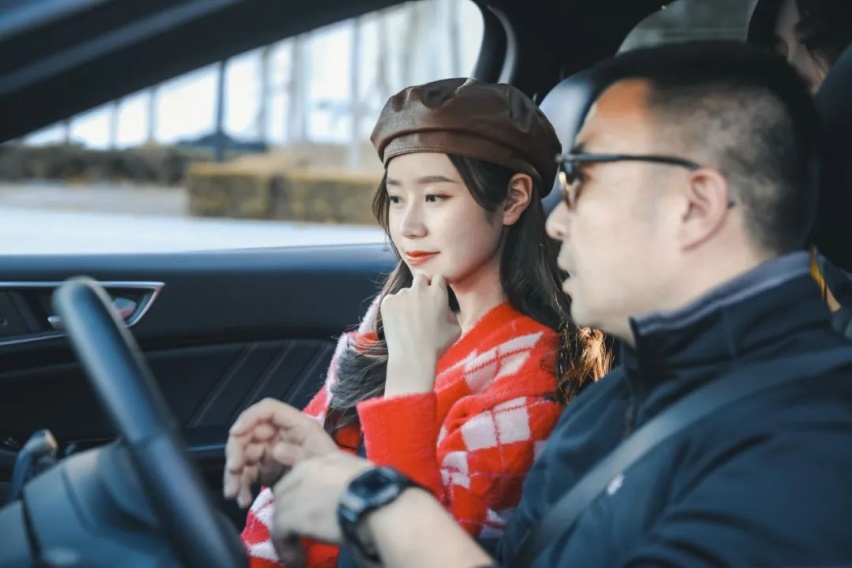 《上车吧！朋友》 路人眼中的锐界PLUS怎么样？