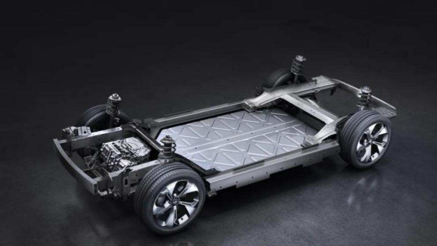 新能源汽车里最靓的仔不是Model 3 而是这款自主纯电轿车