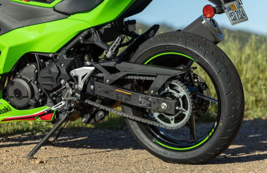 2024款川崎Ninja500 详解，可以视作Ninja400升级版