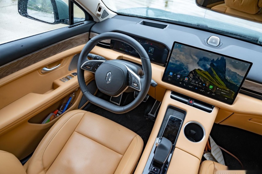 30万级高端新能源SUV，试驾问界M5，能否后来居上？