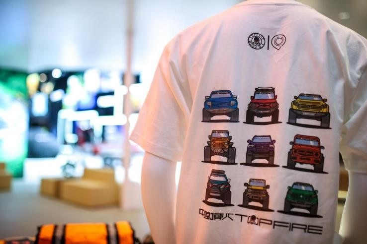 长城皮卡5炮3弹上海车展亮相，黑弹、旅装炮开启预售，23万元
