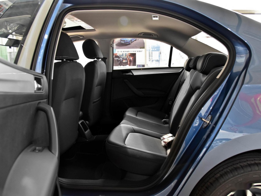 6万多的合资代步车，经济实用空间大，油耗5.6L，昕锐值得买