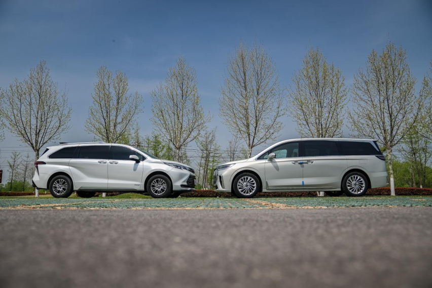 30万买MPV？手把手教你，新岚图梦想家和赛那怎么选
