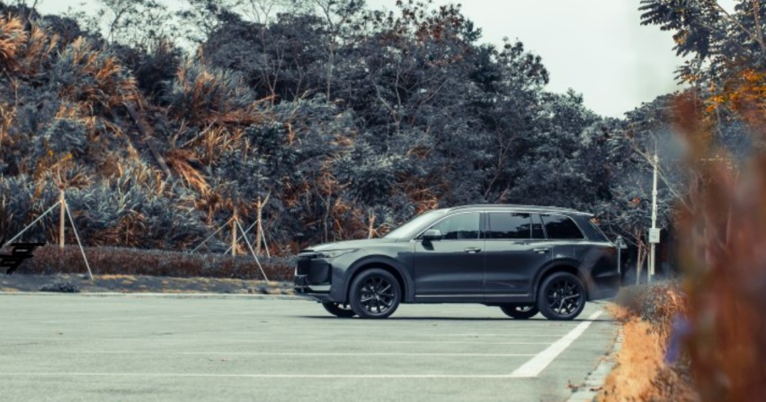 四驱+可变悬架，长5米多，可续航1080KM，为它放弃了奥迪Q5L