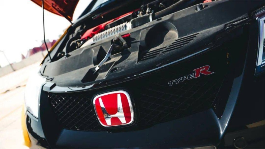 试驾本田思域Type-R FK2：放下万转自吸的本田，要用涡轮大杀四方