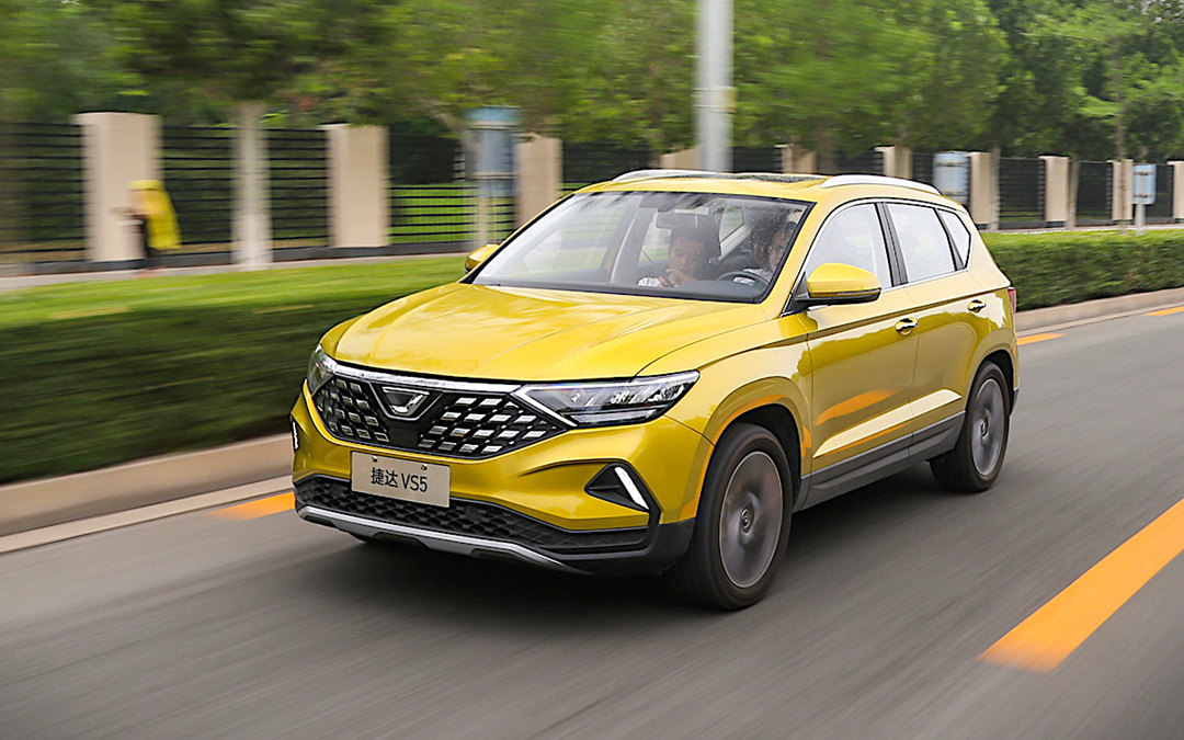 8.48萬起買奧迪Q3同款發(fā)動(dòng)機(jī),能買到差不多的體驗(yàn)嗎? 8.48萬起買奧迪Q3同款發(fā)動(dòng)機(jī),能買到差不多的體驗(yàn)嗎?