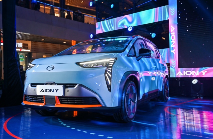 “10万级科技头等舱”AION Y深圳上市 补贴后售价10.46万元起
