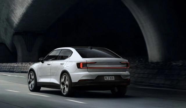 体验全新 Polestar 2：它可不是简单的纯电沃尔沃！