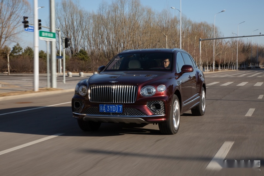 500万以内最奢华的SUV？试驾宾利添越EWB长轴距版