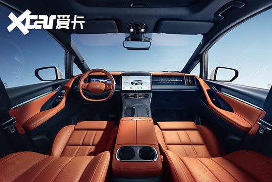广汽传祺向往M8宗师版上市 售26.99-28.99万