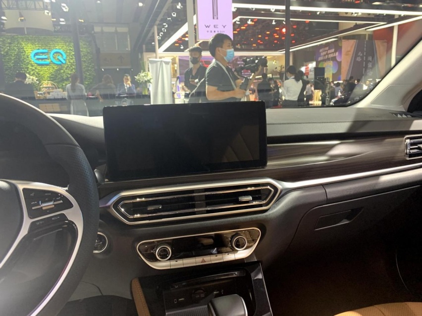 销量垫底的国产B级车，BEIJING U7究竟是哪里不行