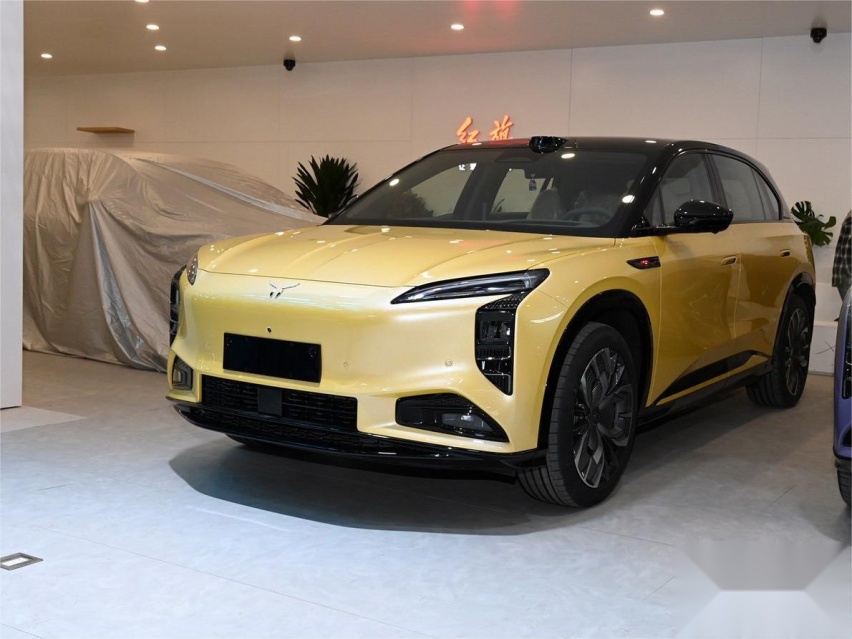 2024北京车展丨定位纯电中大型SUV 红旗EHS7首发亮相