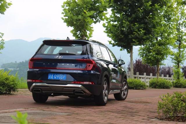 想要一台家用的六座中型SUV?或许第四代胜达就是你找的那款!