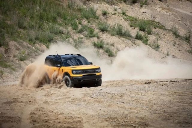 硬派越野车回潮：福特4x4越野SUV Bronco亮相，不输
