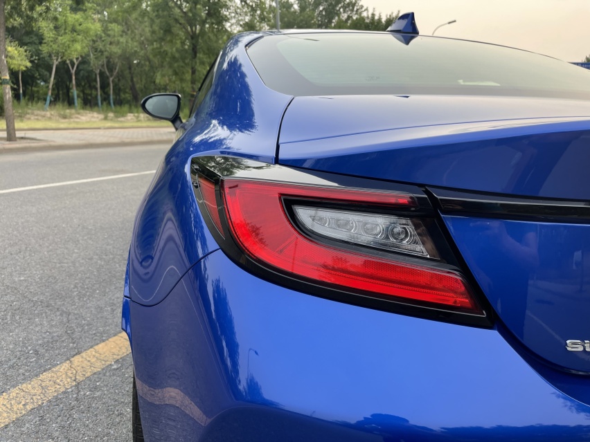 30万的手动挡“杂牌车” 试驾全新一代斯巴鲁BRZ