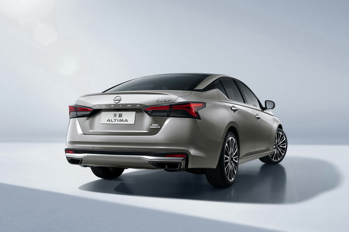 限时价12.78万，日产天籁真心版上市，搭2.0L+CVT动力