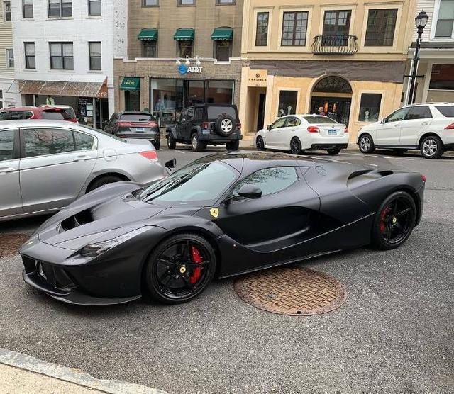 全黑化风格的法拉利LaFerrari实车
