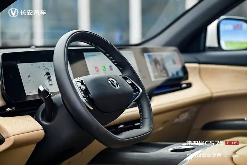同级全方位领先SUV，第四代CS75PLUS就是燃油SUV市场“王炸级