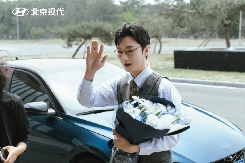 苏小玎携手第七代伊兰特,开启极致驾乘体验再现锋芒高光时刻