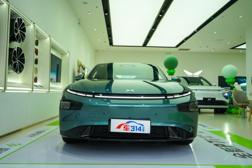 预算25万以上选中型车，小鹏P7i还是比亚迪海豹？