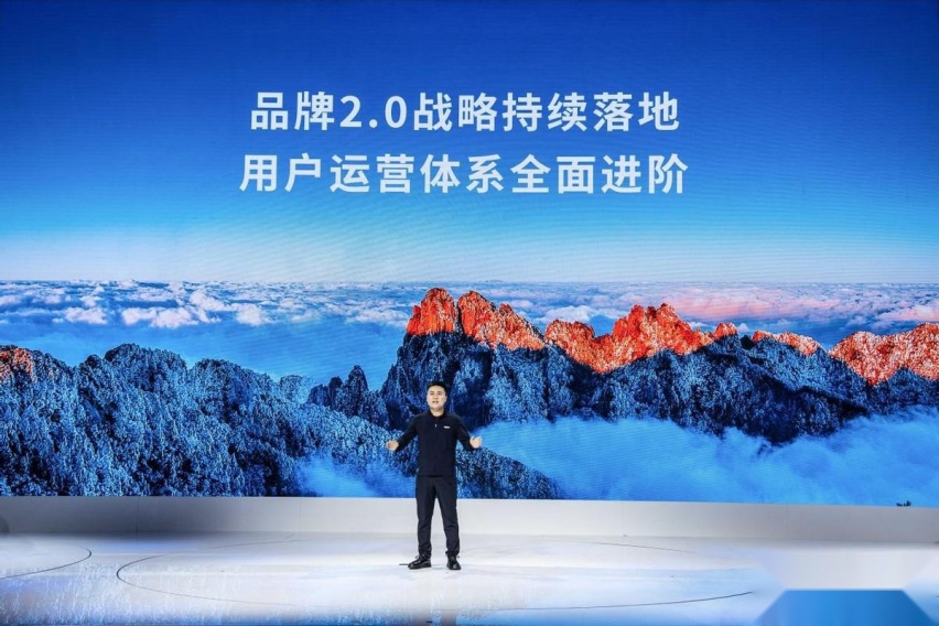 引领皮卡4.0时代：长城炮六轮新物种携山海炮混动双星霸屏上海车展