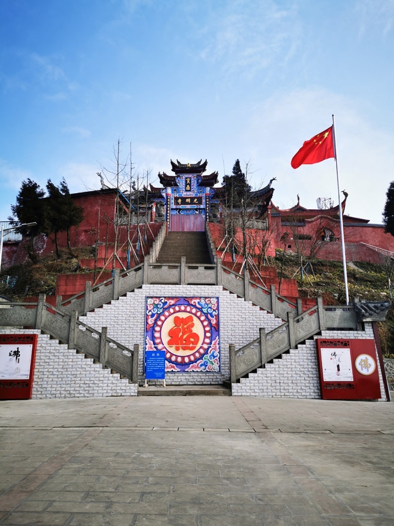 什么车最适合现在的穷游？MPV和旅行车优缺点推荐！