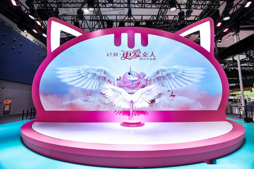 颜值即正义 欧拉芭蕾舞剧闪耀广州车展 上演粉色奇迹