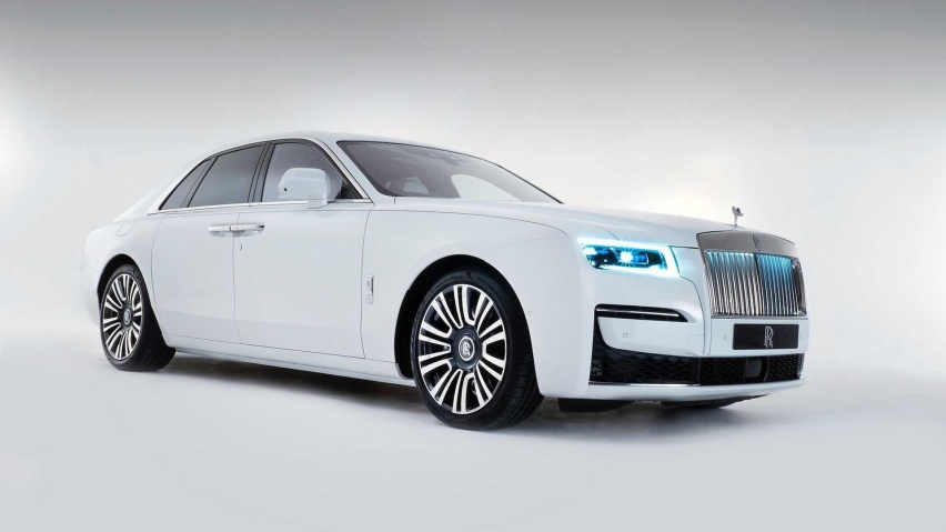 2021-rolls-royce-ghost-front.jpg