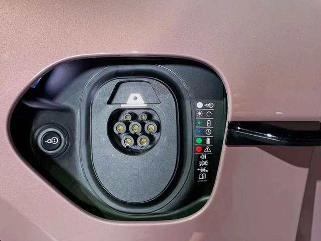 88.8万起、保时捷Taycan入门版车型上市！