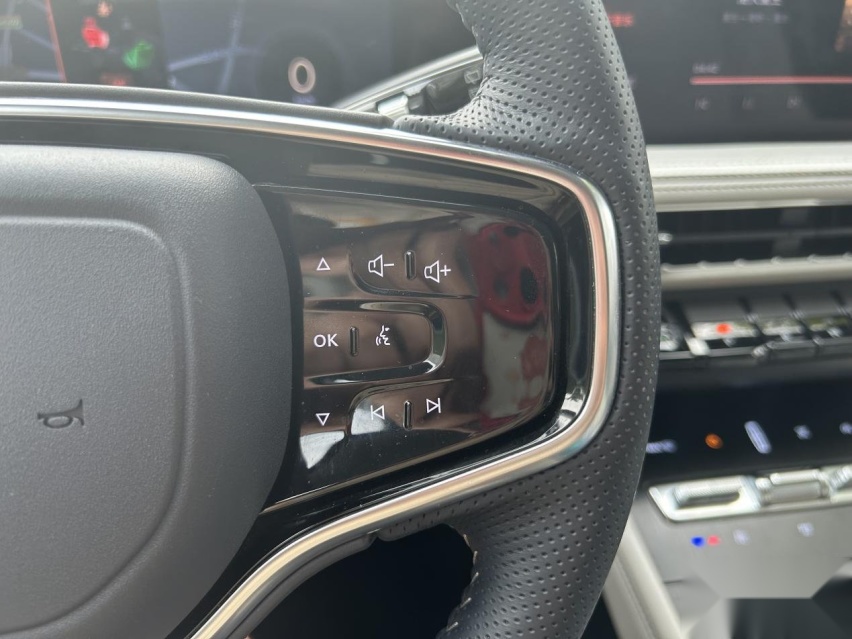 豪华汽车，到底该长什么样？试驾全新林肯冒险家