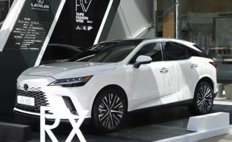 不仅销量下线，设计师也下线，这样的雷克萨斯RX你买吗？