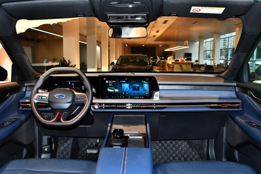 兼顾旅行家用的SUV，中国专属，静态体验福特锐界L