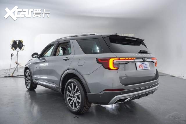 35万买大六座SUV,全新探险者对比理想ONE,选谁?