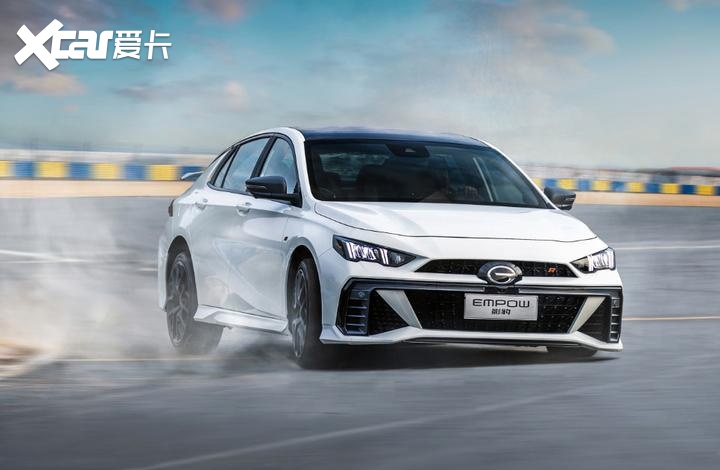 运动型轿车的新机遇，2023款吉利帝豪冠军版VS传祺影豹