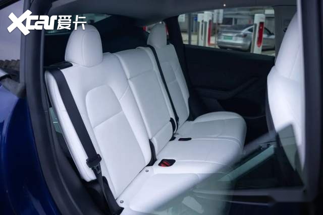 年轻人的“大号玩具车” 春节试驾 Model Y P