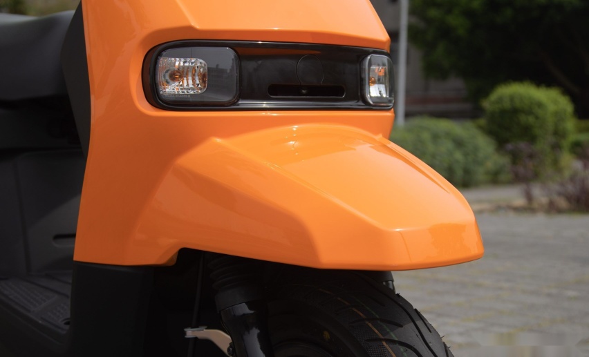 2023铃木SUI 125新车试驾：K-car风格踏板摩托车