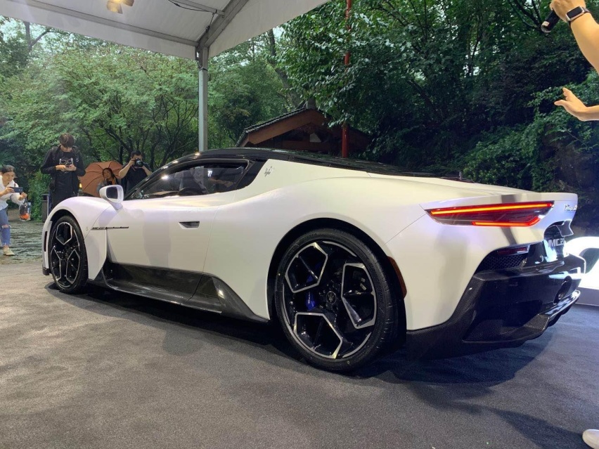 MC20售价210万，其余车型推新款，玛莎拉蒂加速上新