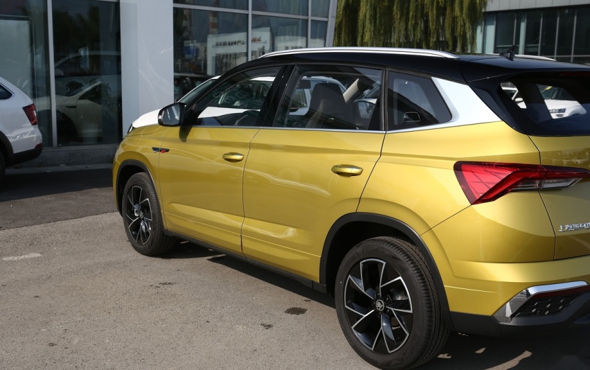 最厚道的德系SUV,入门就配8寸大屏,油耗5.8L,不足9万