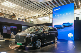 为用户而变！魏牌全新“双山”登陆2025上海国际车
