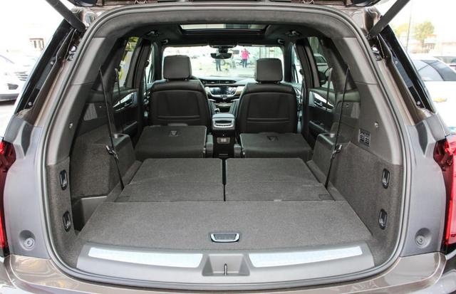 实惠好开的6座豪华SUV，40万出头的凯迪拉克XT6了解下？
