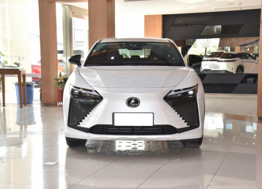 换壳的丰田SUV，雷克萨斯RZ 300e价格并不便宜
