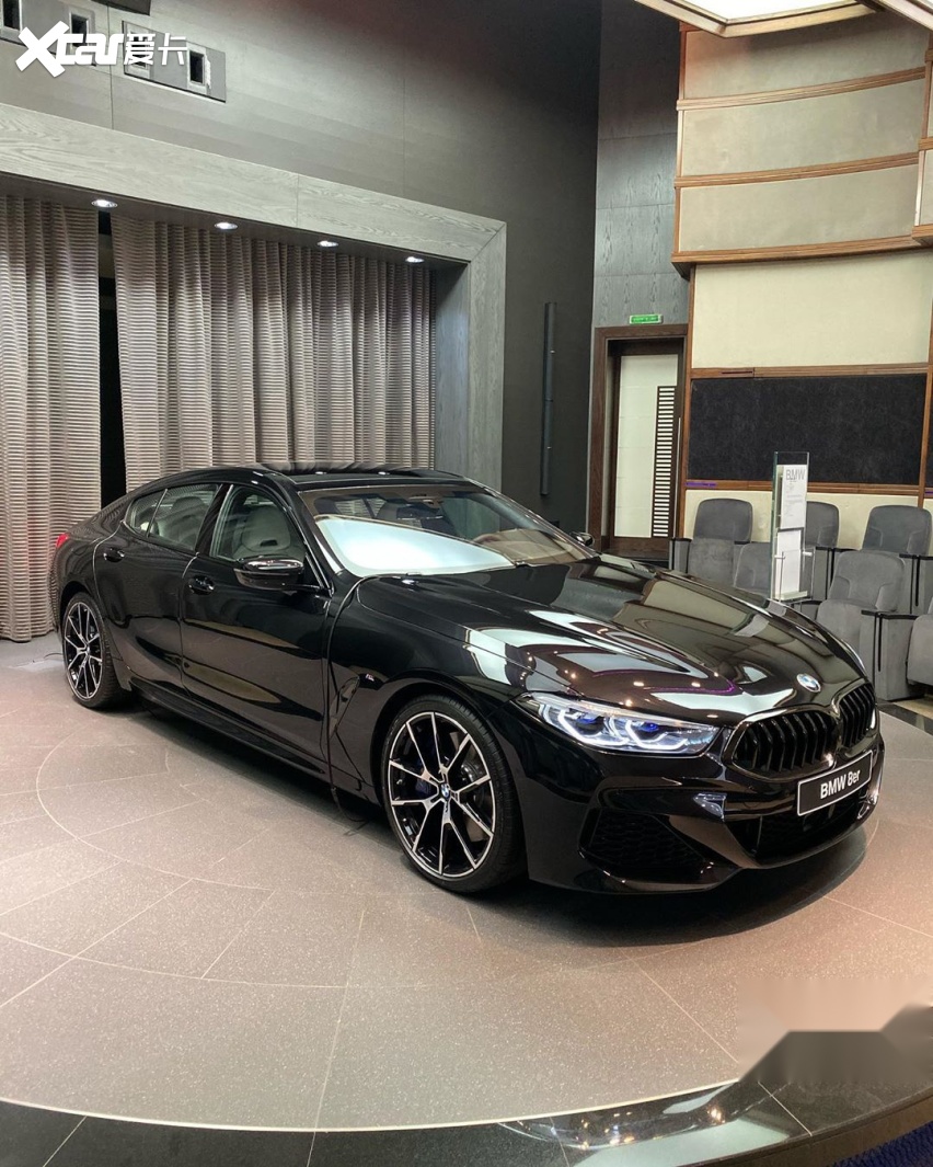 全新宝马8系四门轿跑车海外实车全黑