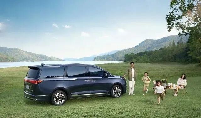 12月上市的2大国产MPV：瑞风RF8三种造型，理想MEGA延续爆款？