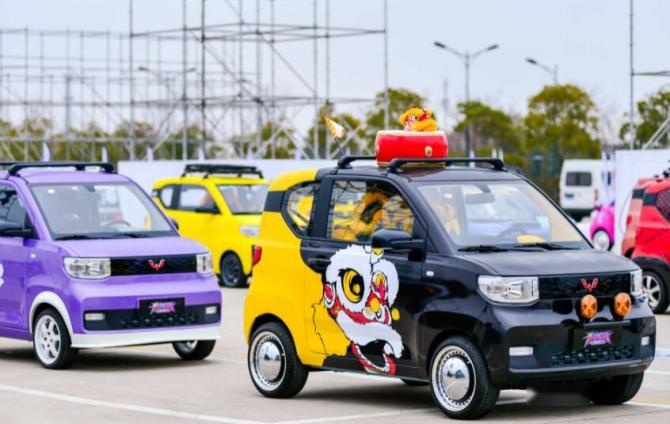 新知达人, 新宝骏KiWi EV续航305km  宏光MINI王座不保？