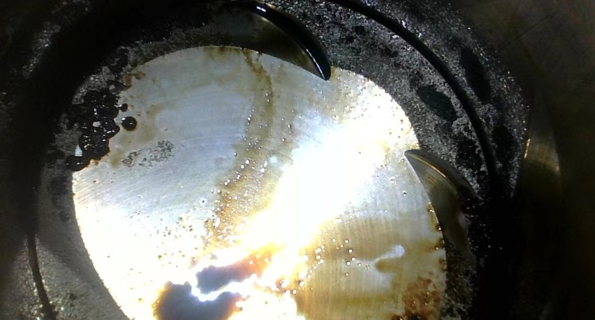 大众迈腾烧机油的修复过程，不大修也能解决难题