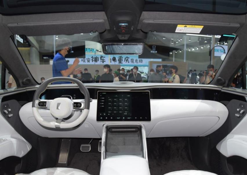 长安冲击高端新能源的车型产品，阿维塔高价入局，34.99万起