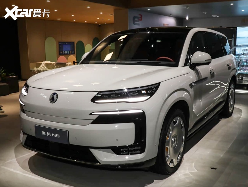 大饼圈带拖钩！长城新旗舰重2.8吨，狂塞734马力，到底给谁看？